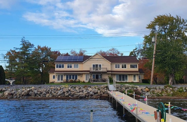 Zuhause in der Ferne, Saratoga Springs Lake House Fünf Minuten zu verfolgen