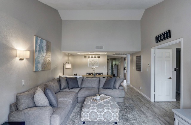 Home away from home! Ask about summer discounts!!