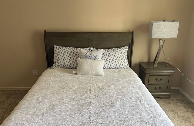 Home away from home. Suitable for families close to city center, parks & more