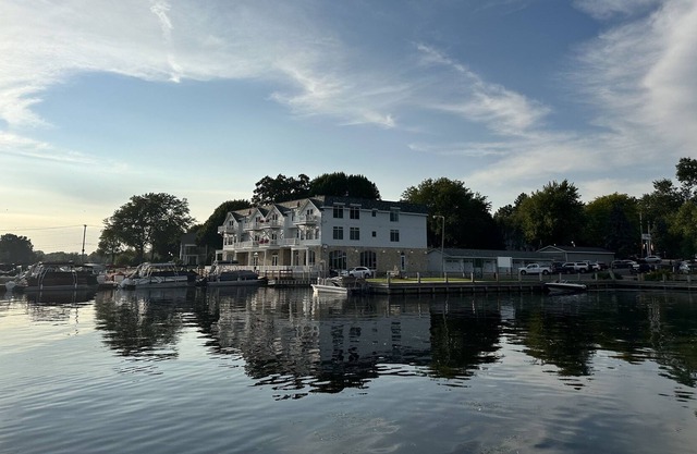 Home Condo on the water in Downtown Green Lake ! Walking distance to everything