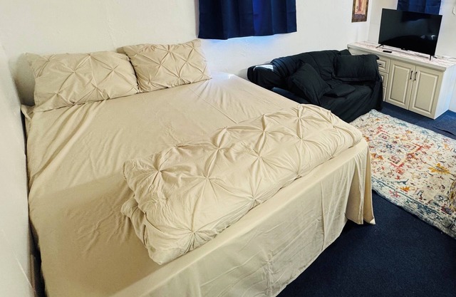 Home in Christmas valley nCharming 1-bedroom cottage in Christmas valley,AC,WiFi