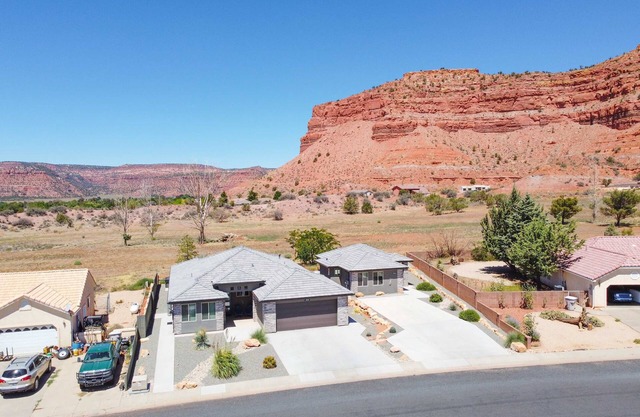 Mighty 5 Casita in Kanab Near National Parks!