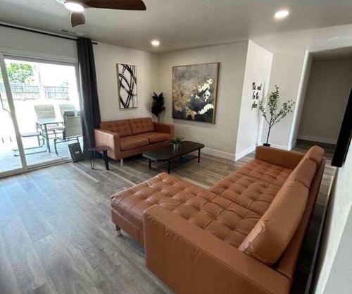 Home in the City: 4BR Fresno Retreat w POOL