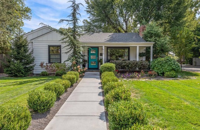 Home in the heart of Boise, walk, bike or hike