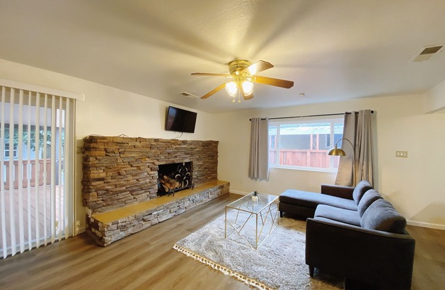 Home in Union City