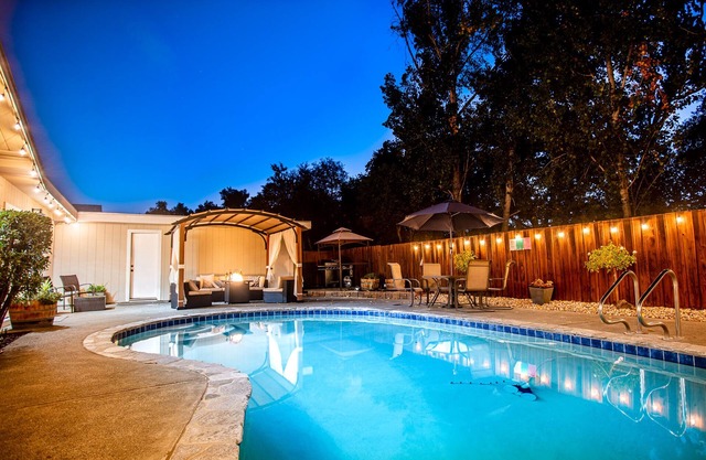 Home near Calistoga w/ heated pool & hot tub