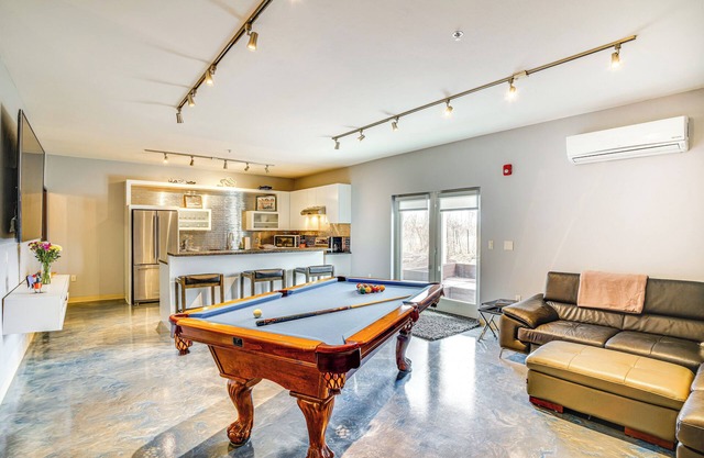 Home Near Road America & Elkhart Lake