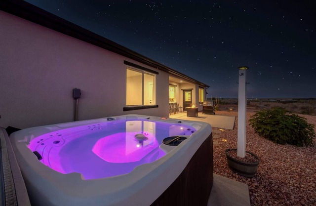 Southern Utah High Desert Family Home with Private Hot Tub!