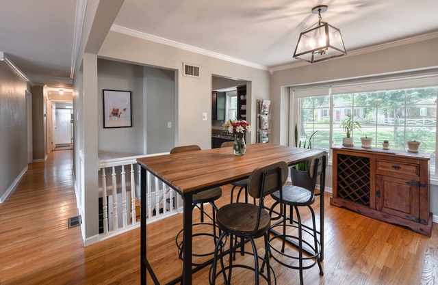 Home with Pool in Webster Groves, MO!