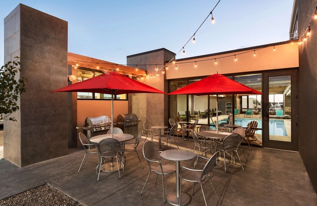 Home2 Suites by Hilton Farmington/Bloomfield