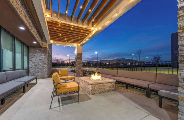 Home2 Suites Dallas I-30 Cockrell Hill