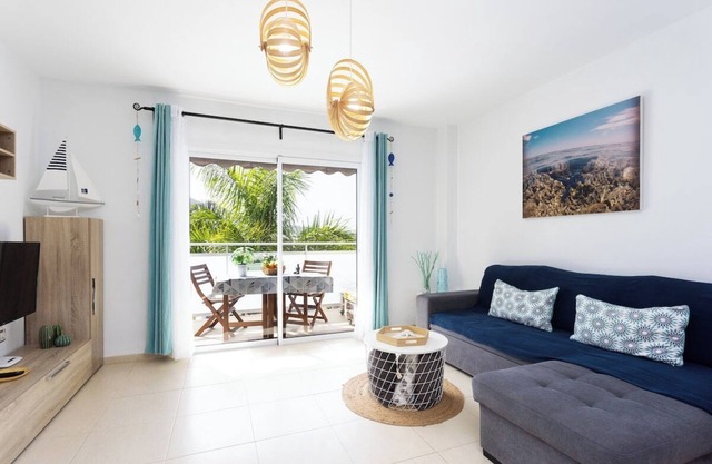 Home2Book Stunning Apartment Bajamar