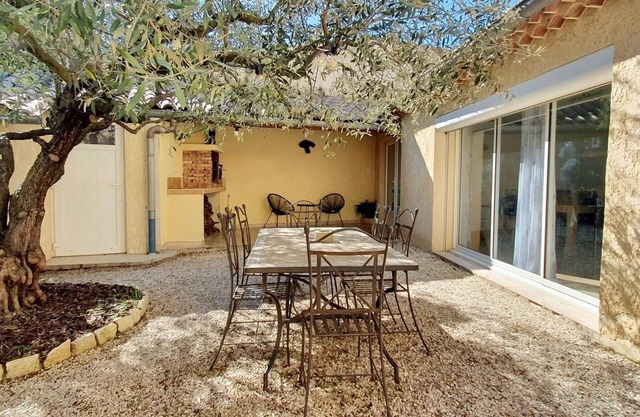 Homerez - Apartment in Saint-Maurice-sur-Eygues
