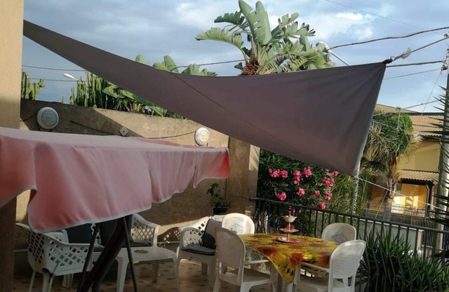 Homerez - 100 m vom Strand entfernt! Haus für 4 Pers. mit Meerblick in Scoglitti