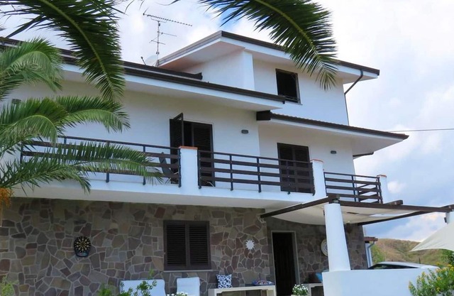 Homerez - 200 m vom Strand entfernt! Haus für 10 Pers. mit jacuzzi und Meerblick