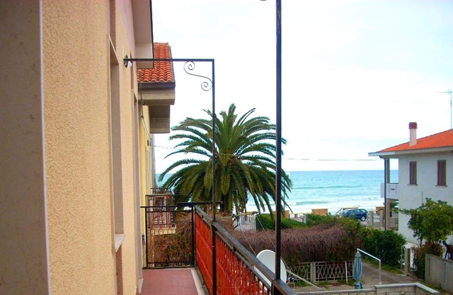 Homerez - 3 m vom Strand entfernt! Nettes Haus für 5 Pers. in Contrada Termini