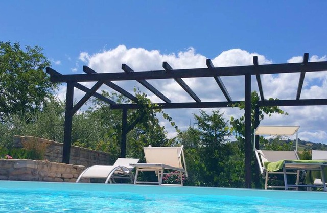 Homerez - Wohnung für 2 Pers. mit Zugang zum Pool in Montalto delle Marche