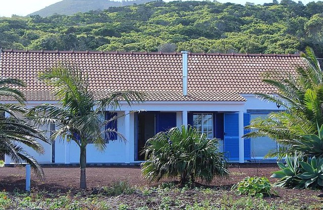 Homerez - Amazing house for 4 ppl. with sea view, garden and terrace at Baixa
