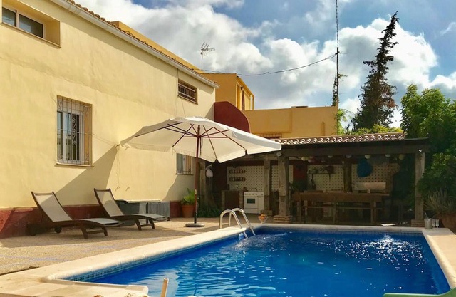 Homerez - Villa 6 km vom Strand entfernt für 12 Pers. mit Schwimmbad und jacuzzi