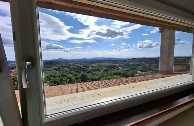 Homerez - Geräumige Wohnung in Manciano mit Aussicht