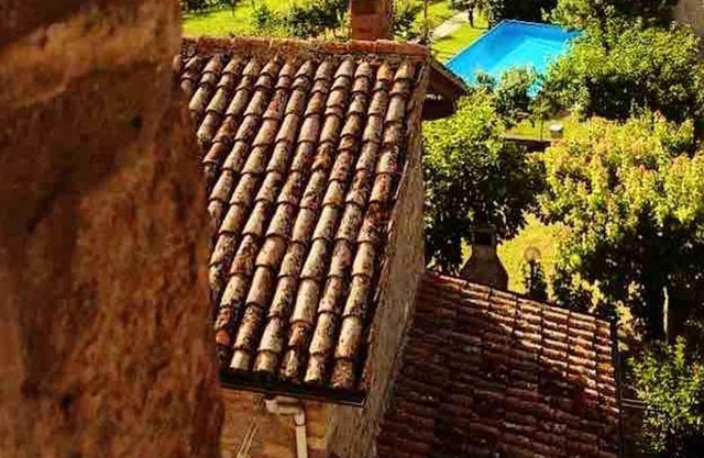 Homerez - Wohnung für 4 Pers. mit Zugang zum Pool und Spa in Monte San Pietro