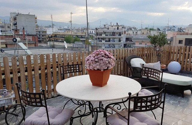 Homerez - Hübsche Wohnung für 4 Pers. mit jacuzzi und Balkon in Thessaloniki