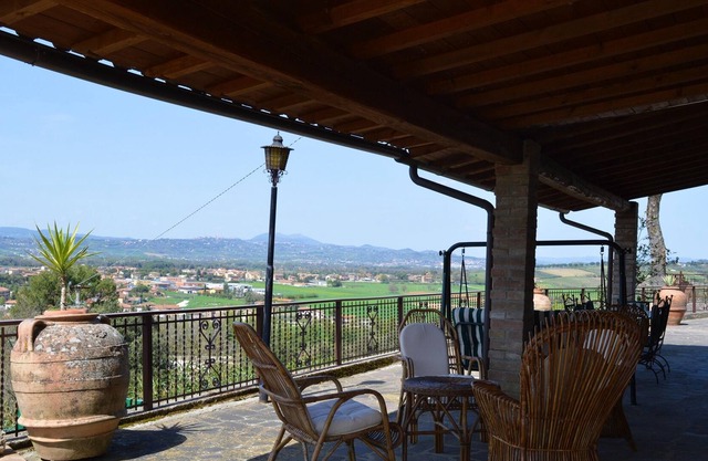 Homerez - Wohnung für 5 Pers. mit Zugang zum Pool und Terrasse in Torgiano