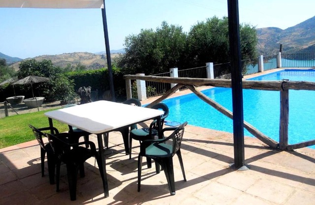 Homerez - Schönes Haus für 4 Pers. mit Zugang zum Pool in Zahara de la Sierra