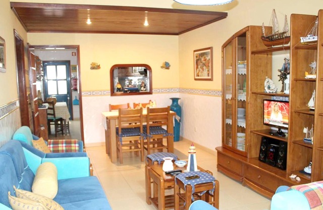 Homerez - Beautiful apartement for 4 ppl. with balcony at Gafanha da Nazaré