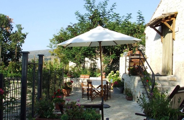 Homerez - Wohnung für 2 Pers. mit jacuzzi, Garten und Terrasse in Abbateggio