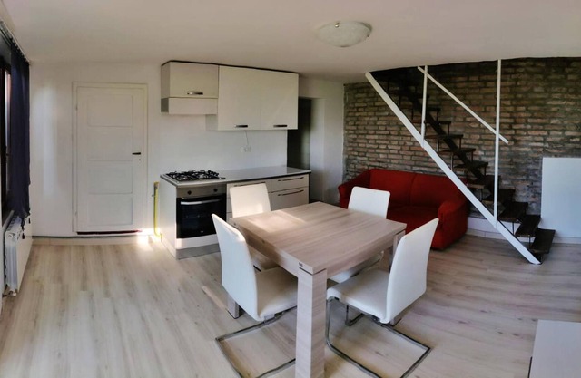 Homerez - Hübsche Wohnung für 2 Pers. mit jacuzzi in Urbino