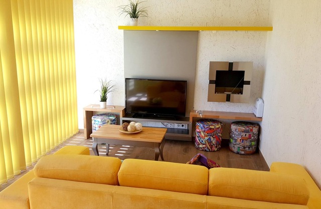 Homerez - Bungalow für 6 Pers. mit Zugang zum Pool und Terrasse in Furtado