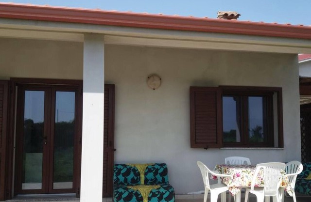 Homerez - Hübsche Immobilie für 5 Pers. mit Garten in Is Potettus
