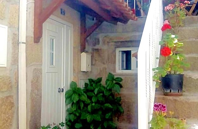 Homerez - Beautiful house for 7 ppl. with terrace and balcony at Gouveia