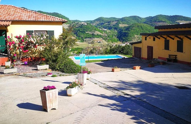 Homerez - Hübsche Villa für 4 Pers. mit Schwimmbad in Vesime