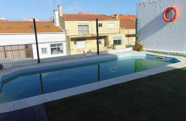 Homerez - Helles Apartment in Almada mit Gemeinschaftspool