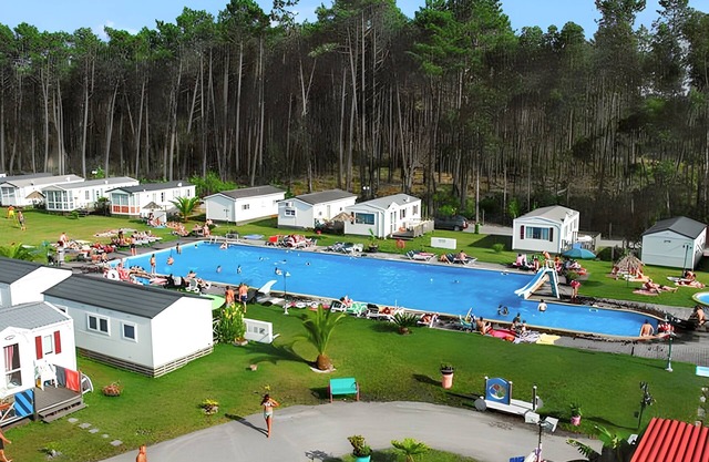 Homerez - Bungalow in Pataias + Pool.