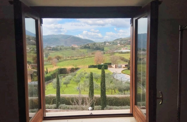 Homerez - Charmante Wohnung in Faiano mit Bergblick