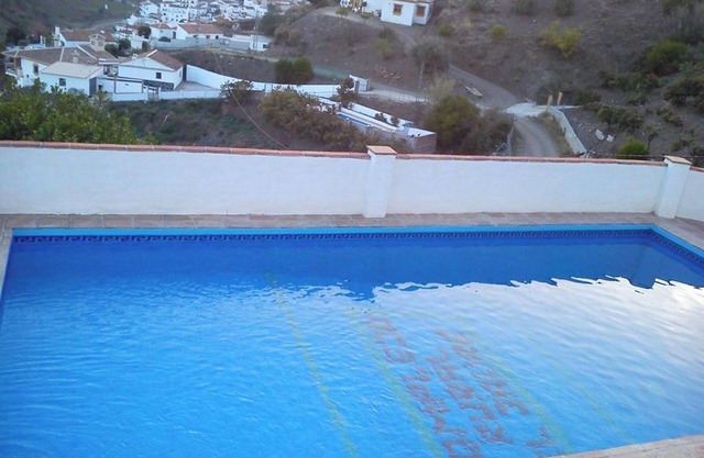 Homerez - Charmantes Haus in El Borge, Pool und Terrasse