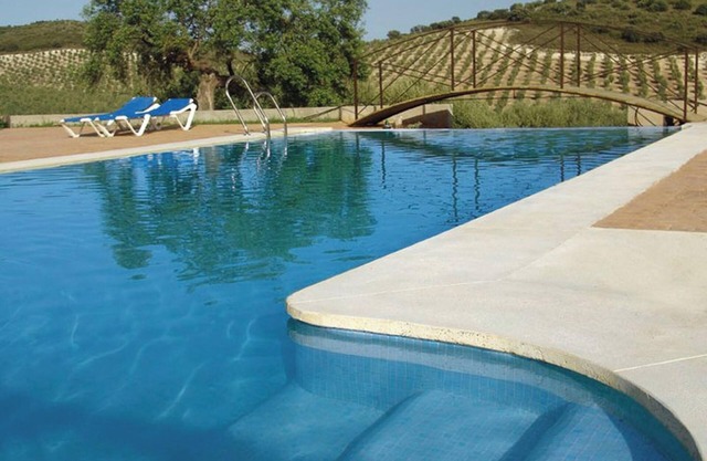 Homerez - Charmantes Haus in Estepa mit Gemeinschaftspool.