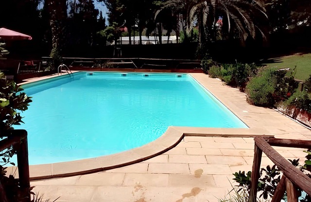 Homerez - Gemütliches Haus mit Pool in Carreiras, 25m²