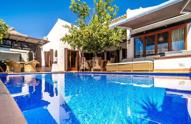 Homerez - El Valle Golf Resort Villa, private pool and sauna
