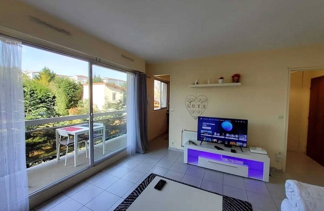 Homerez - Whg. Pavillons-sous-Bois