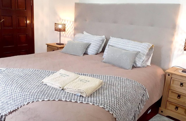 Homerez - House 12 km away from the beach for 5 ppl. with terrace at Camacha