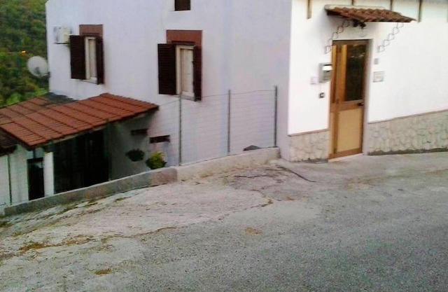 Homerez - Haus 5 km vom Strand entfernt für 4 Pers. mit Meerblick in Palinuro