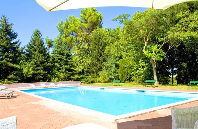 Homerez - Wohnung für 5 Pers. mit Zugang zum Pool und Terrasse in Fabriano