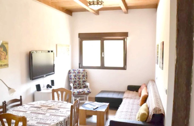 Homerez - Nice appartement for 4 ppl. with shared pool and jacuzzi at Ambroz