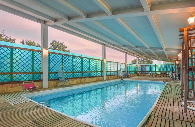 Homerez - Spacious Apartment in Modica with Shared Pool & Garden