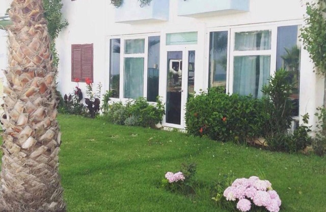 Homerez - Spacious Apartment in Fnideq with Terrace and Garden