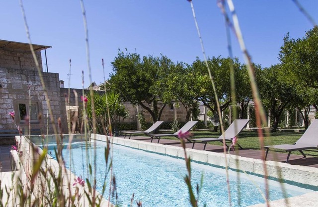Homerez - Geräumige Villa 10 km vom Strand entfernt für 8 Pers. mit Schwimmbad